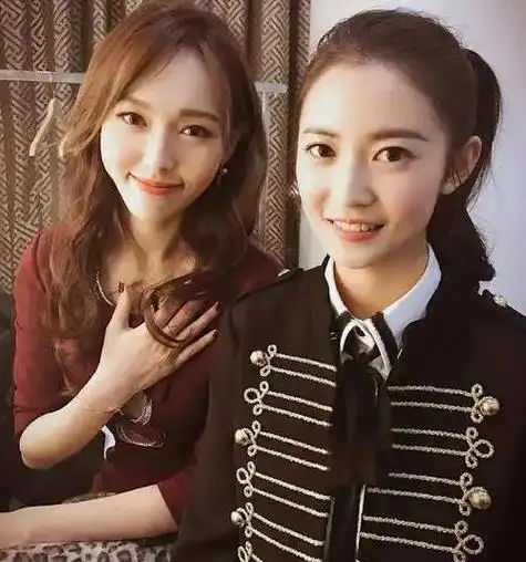 这4对女星明明长了张相似的脸,却一个火一个"糊"|唐嫣|白百何|王珞丹