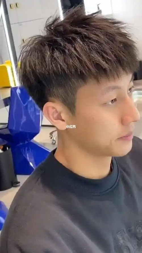 男士碎盖钢夹烫