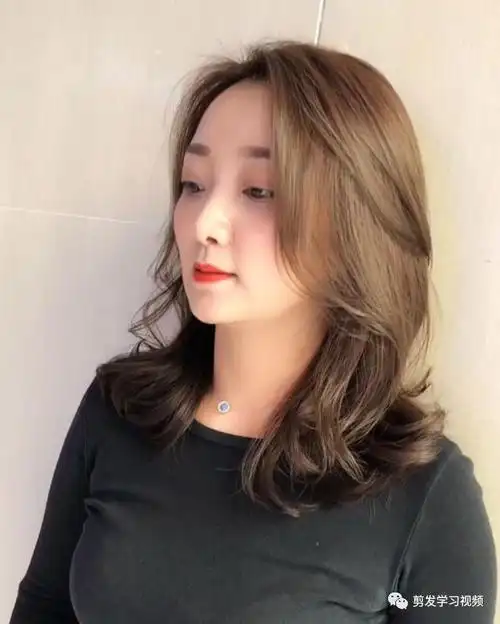 长发纹理烫发14长发外翻卷发烫发13齐脖外翻烫发12齐胸大卷烫发11纹理