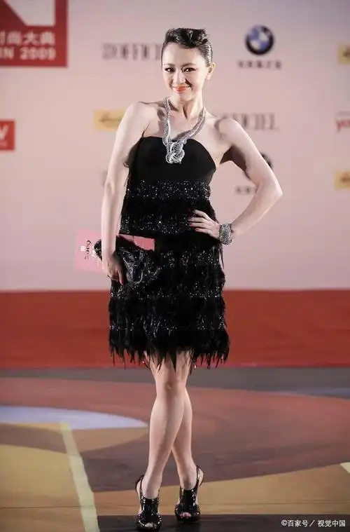 罗海琼——拥有秀丽甜美的面容,纤细婀娜的身姿及恬静温婉的气质