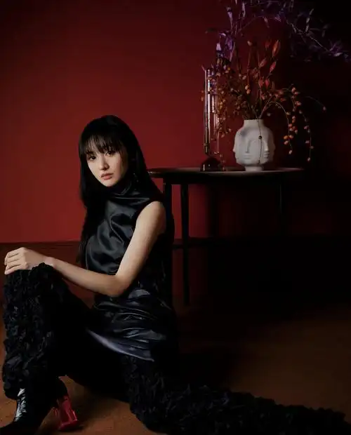 郑爽2020杂志首刊高清原图查看