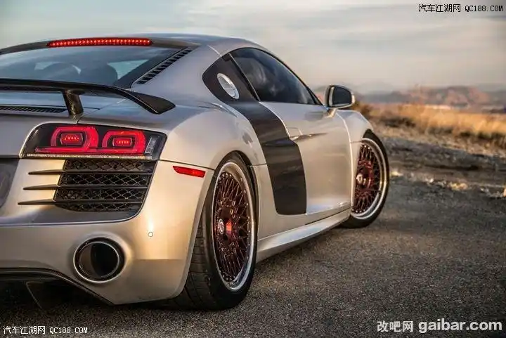 时尚排气管设计 奥迪r8改装案例鉴赏