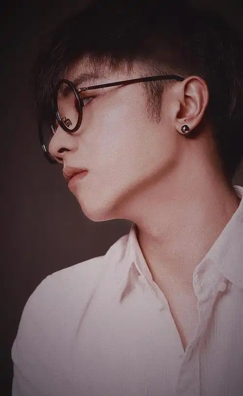 看到在涛耳饰,我决定放一波飒人美图华晨宇,.