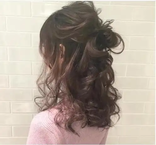 2020流行女生半扎式丸子头烫发发型 慵懒清新文艺范