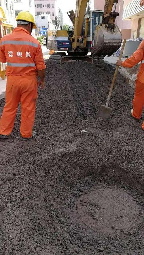 六,裕展一路水稳层施工.
