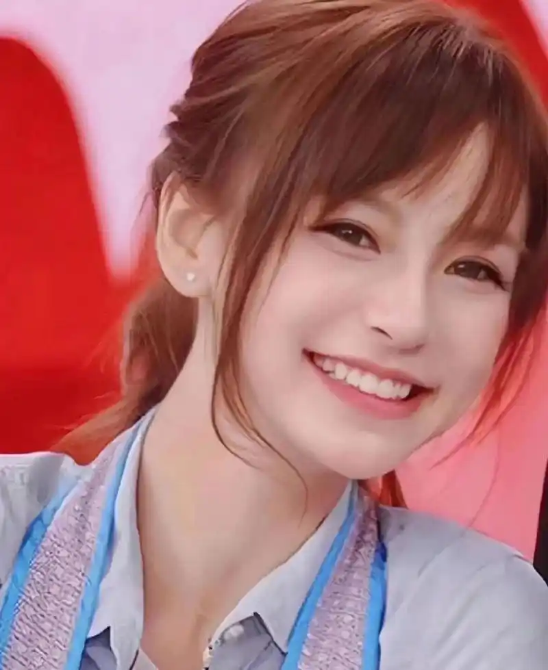 杨颖在她颜值巅峰时期,美丽得几乎超越了人类的形象!