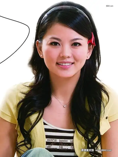 白嫩丰满明星李湘写真