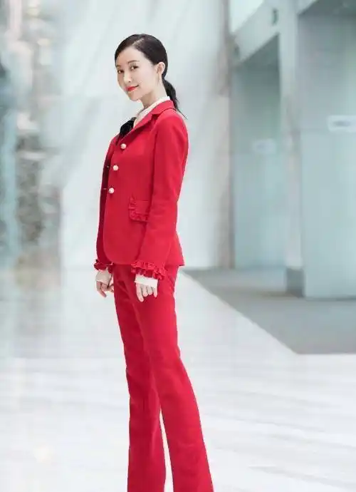 舒畅换穿衣风格,不再做"软妹子",这冷艳干练气质,真迷人!