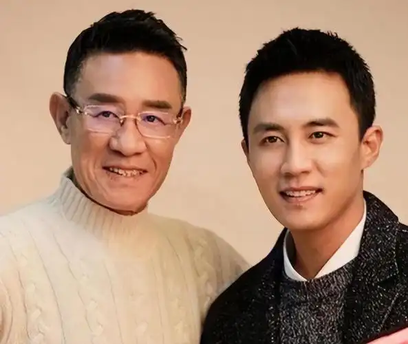 杜淳的继母居然是她二婚嫁给大13岁的杜志国和继子亲如朋友