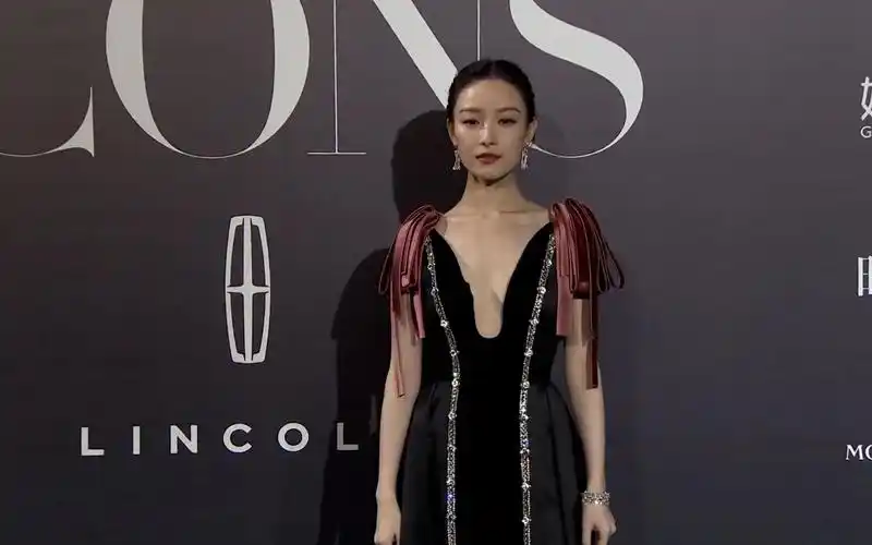 2021时尚芭莎年度人物盛典女星红毯特辑,你最中意谁?