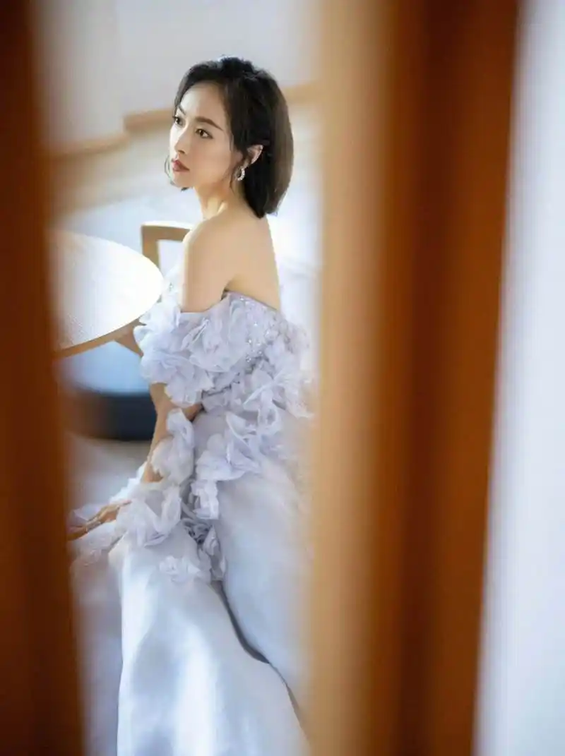 明星壁纸分享—宋茜