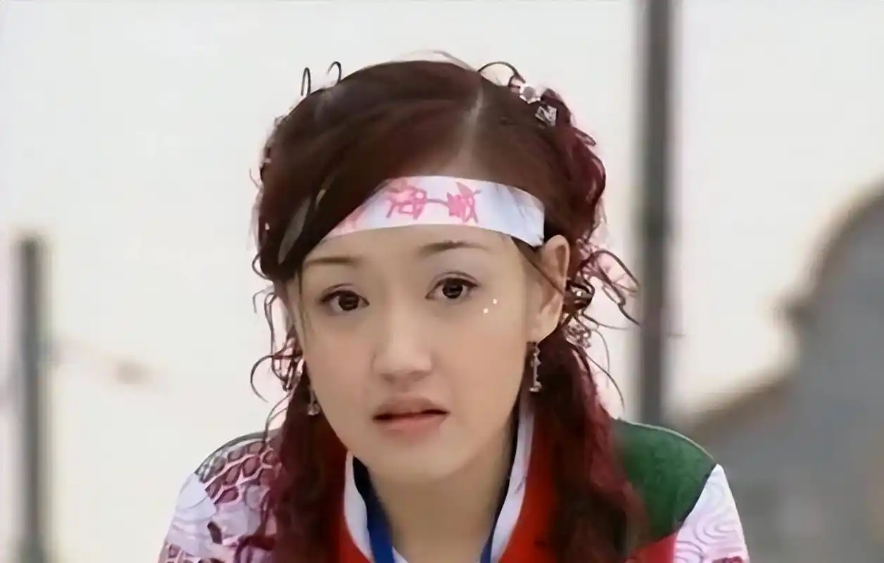 她是"粉红女郎"里的哈妹,也是胡歌广为人知的前女友,仍未婚育_薛佳凝