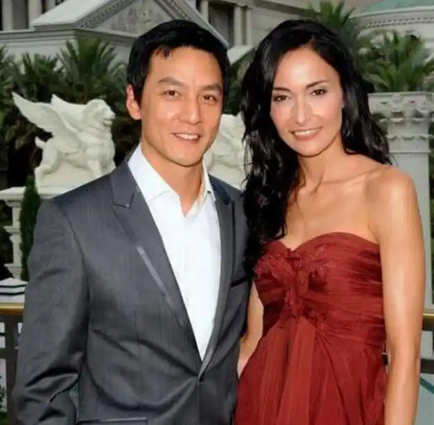 吴彦祖晒旧照为妻子庆生甜蜜恩爱21年如一日