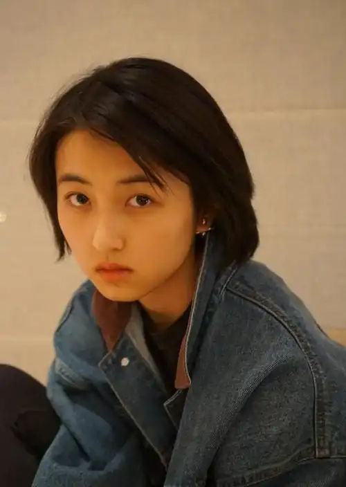 张子枫个人资料,身高158的女明星,本文共(2840字)