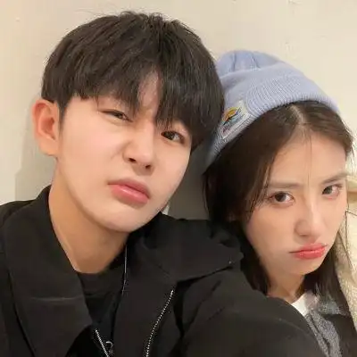 情侣头像一对两张恩爱