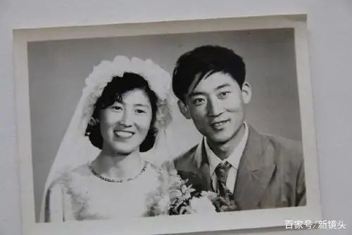 50,60年代人们的结婚照,那时的人不化妆,最后几张是真的漂亮