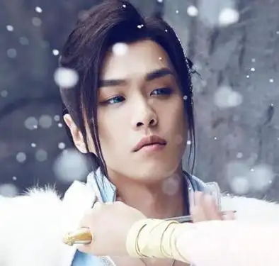 《半妖倾城》中的李一桐,真的像个妖精,美呆了来自《幻城》剧组的