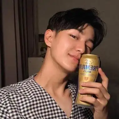 2021清新好看网红男生头像帅气一个人