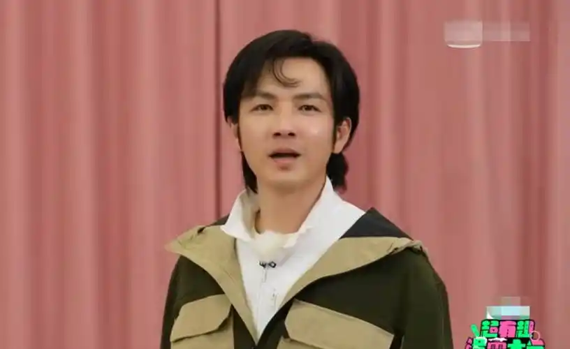 原创47岁钟汉良变化大露脸综艺被指颜值下滑脸部浮肿发际线后移