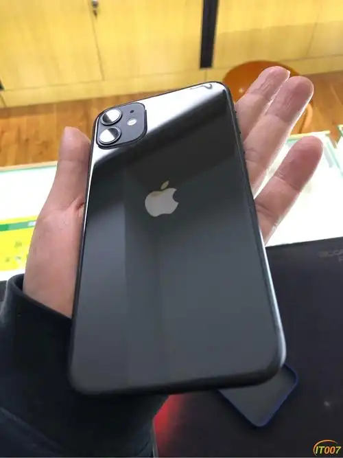 手机通讯iphone11黑色64g国行全套99新成色
