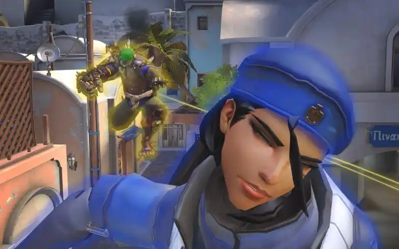 流畅代言人亲自使用末日铁拳