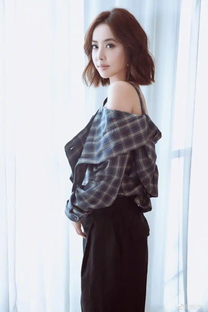 蔡依林解锁时髦又减龄新发型 可盐可甜说的就是她了吧