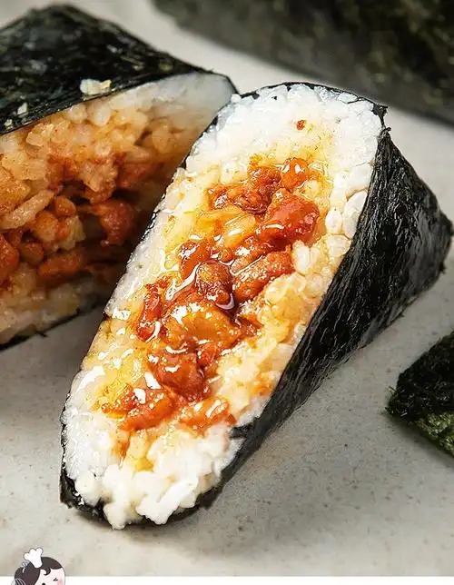 海苔方便速食早餐即食饭团日式轻食便利店网红小吃口味随机混搭10个