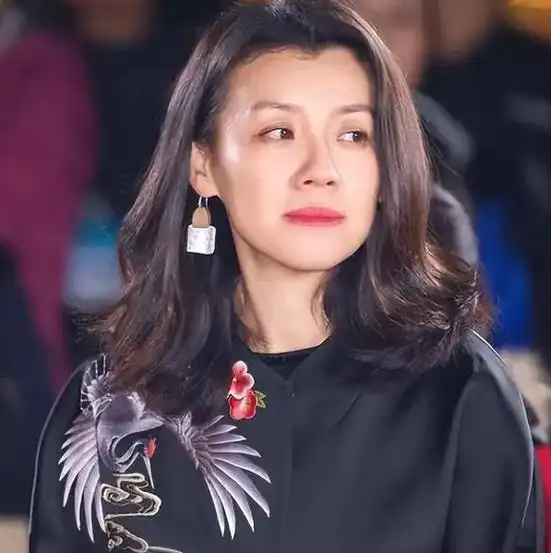 当48岁梅婷和49岁刘琳站在一起,我才彻底明白,什么叫相由心生