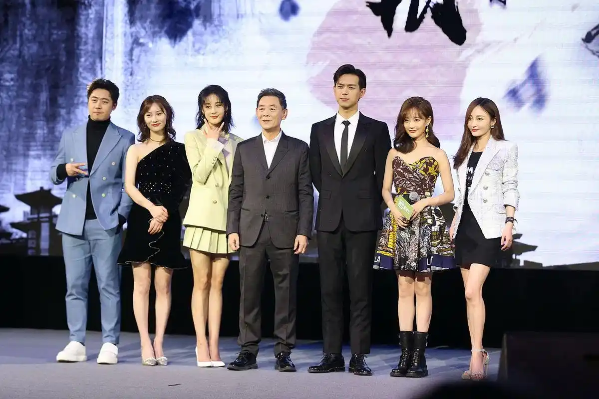 李现和李一桐,明明是帅哥美女的组合,为啥剧里一点没有cp感呢[左捂脸]