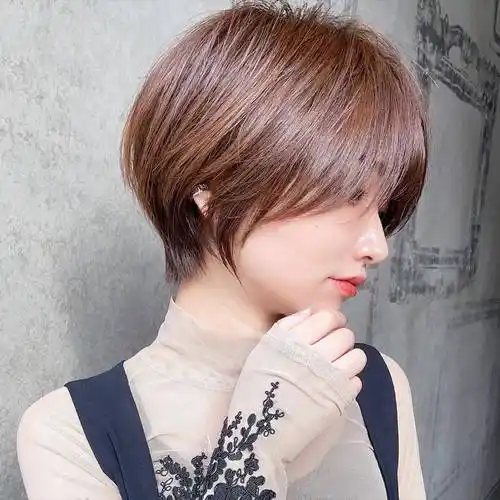 最具人气的女士短发:蓬松瘦脸,层次感满满,剪完显小10岁_头发_发型