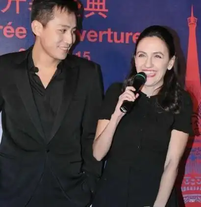 网友扒出谢娜和前男友刘烨,和现在的老公张杰,直言太幸福了!