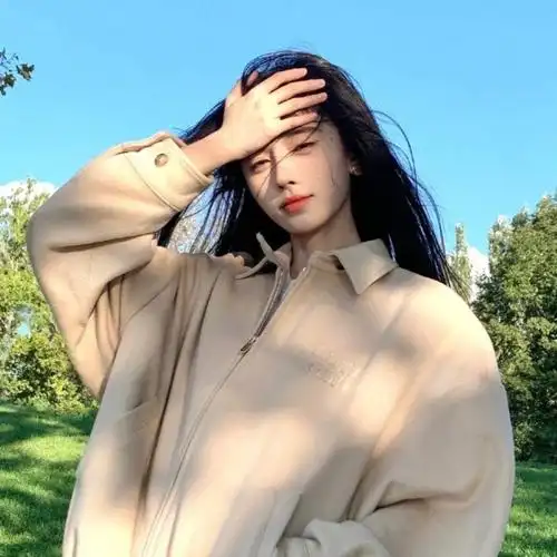 鞠婧祎的照片好适合当头像