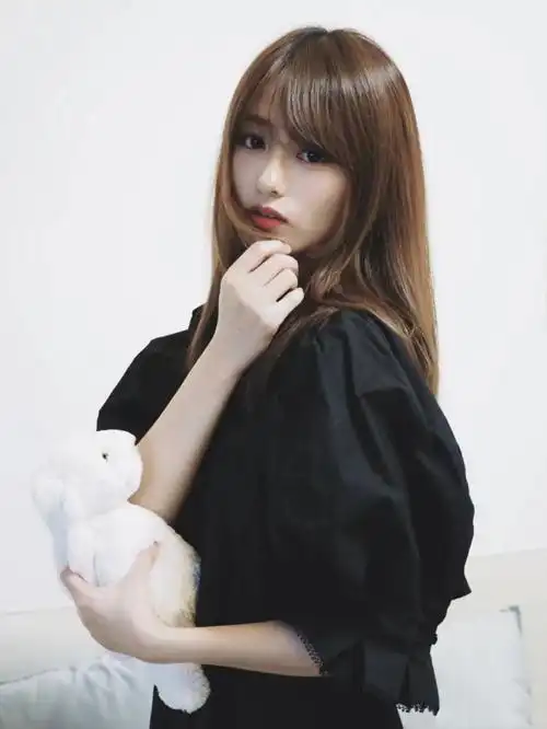 ",腾讯体育nba美女主播:王小七