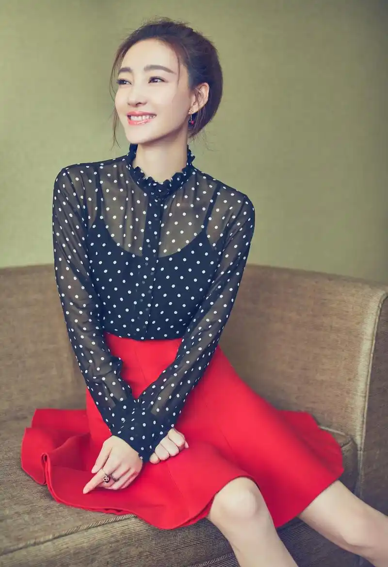 王丽坤写真美图:花容月貌,气质动人