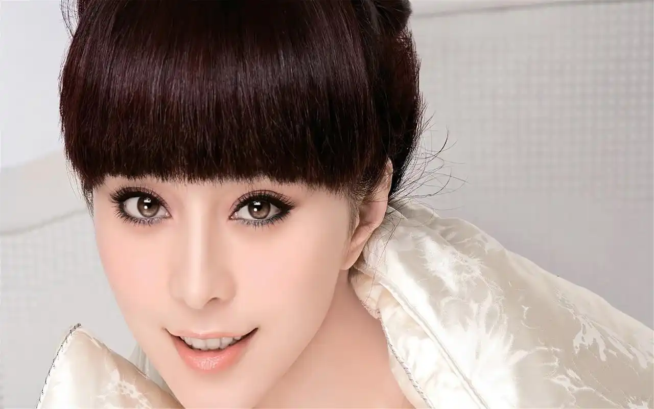 女星范冰冰气质优雅迷人写真高清美女壁纸图片大全-大陆明星-壁纸下载