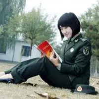 不爱红装爱武装 英姿飒爽的女兵们_女生头像