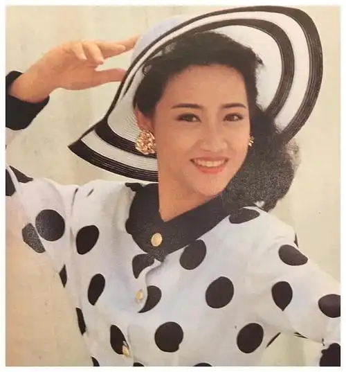 陈安莹离巢tvb八年安于做绿叶与男友交往42年已放弃结婚生育