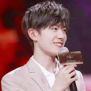 易烊千玺头像最帅图片易烊千玺头像女生新款