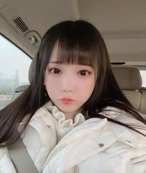 b站咬人猫最近热度很高啊看到照片后我才知道什么原因