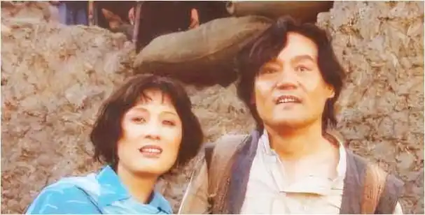 2022年7月,电视剧《康熙王朝》的导演陈家林因病离世,享年80岁.