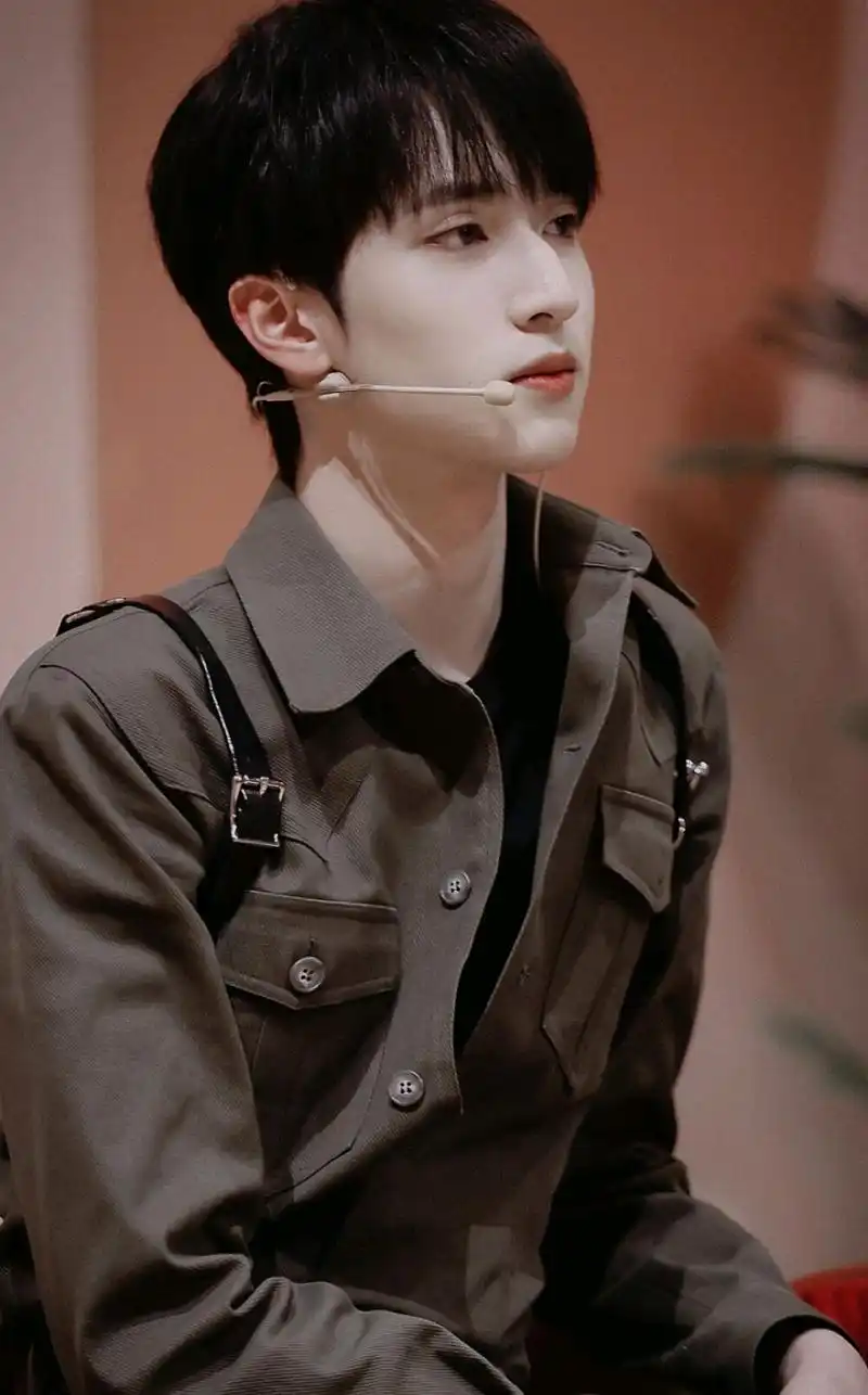 严浩翔绝绝子图片