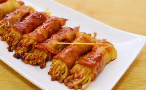 便当菜式金针菇培根卷