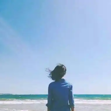 女生头像海边背影意境