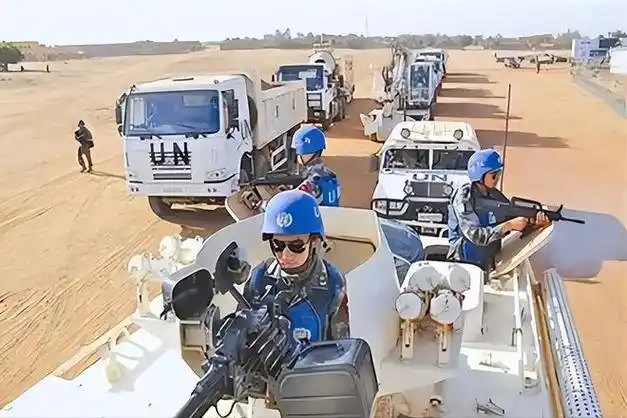 蓝盔":动荡非洲中的运油者,保护和平的坚定力量|中国维和部队_网易