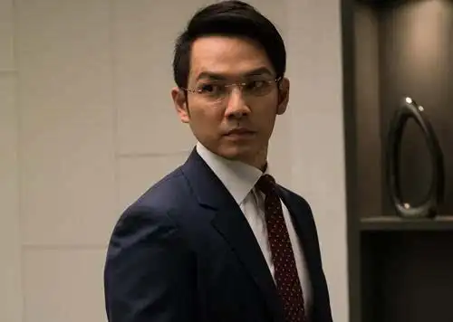 日前,全明星探爆料宁静与圈内人古雷隐婚10年后,在今年春节期间劳燕