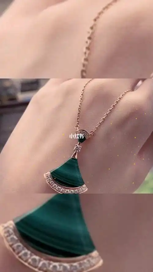 宝格丽绿裙子项链