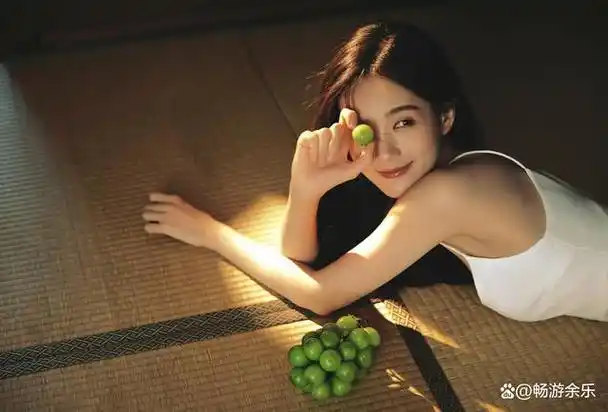 李一桐最新写真展现多重魅力