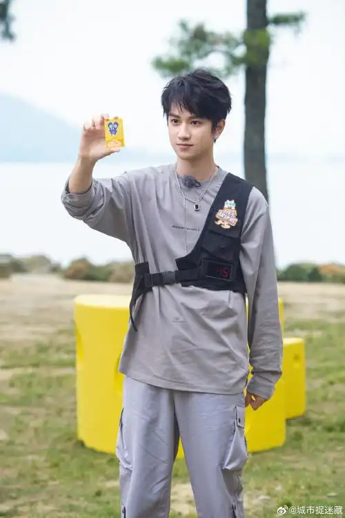 張宥浩@郭俊辰_fiction@吴宣仪_betty@王勉__@翟潇闻@谢可寅@敖子逸