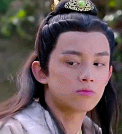吴磊古装帅哥臭脸哼我才不稀罕呢gif动图_动态图_表情包下载_soogif