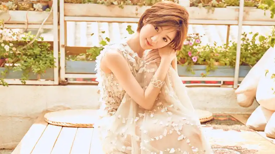 毛晓彤中文名:毛晓彤职业:,演员,简介:毛晓彤,1988年2月16日